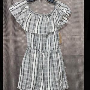 Extra small grey and white romper. Brand new with tags. Brand: Copper Key